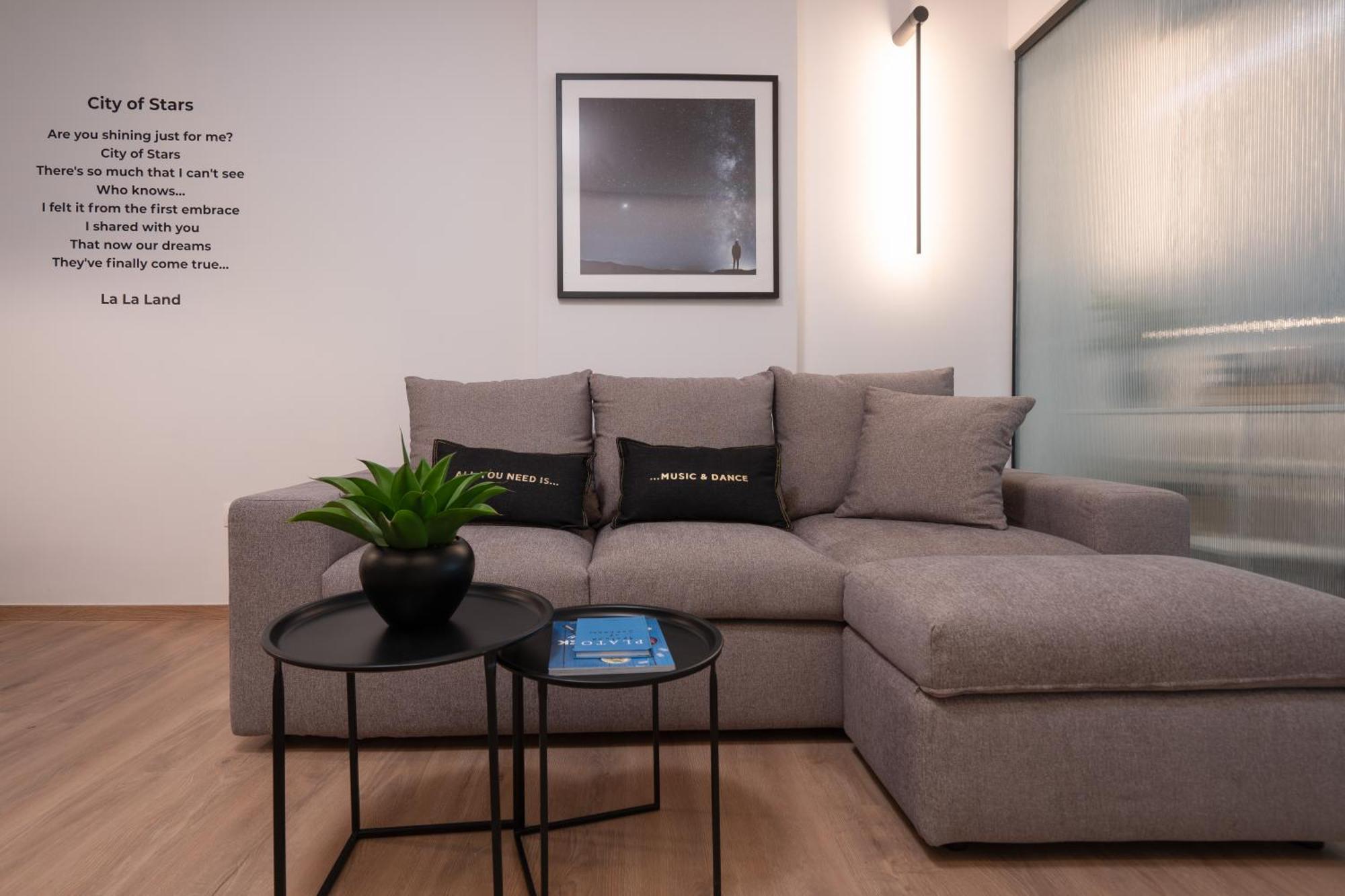 Kosmos Luxury Residences * Athens