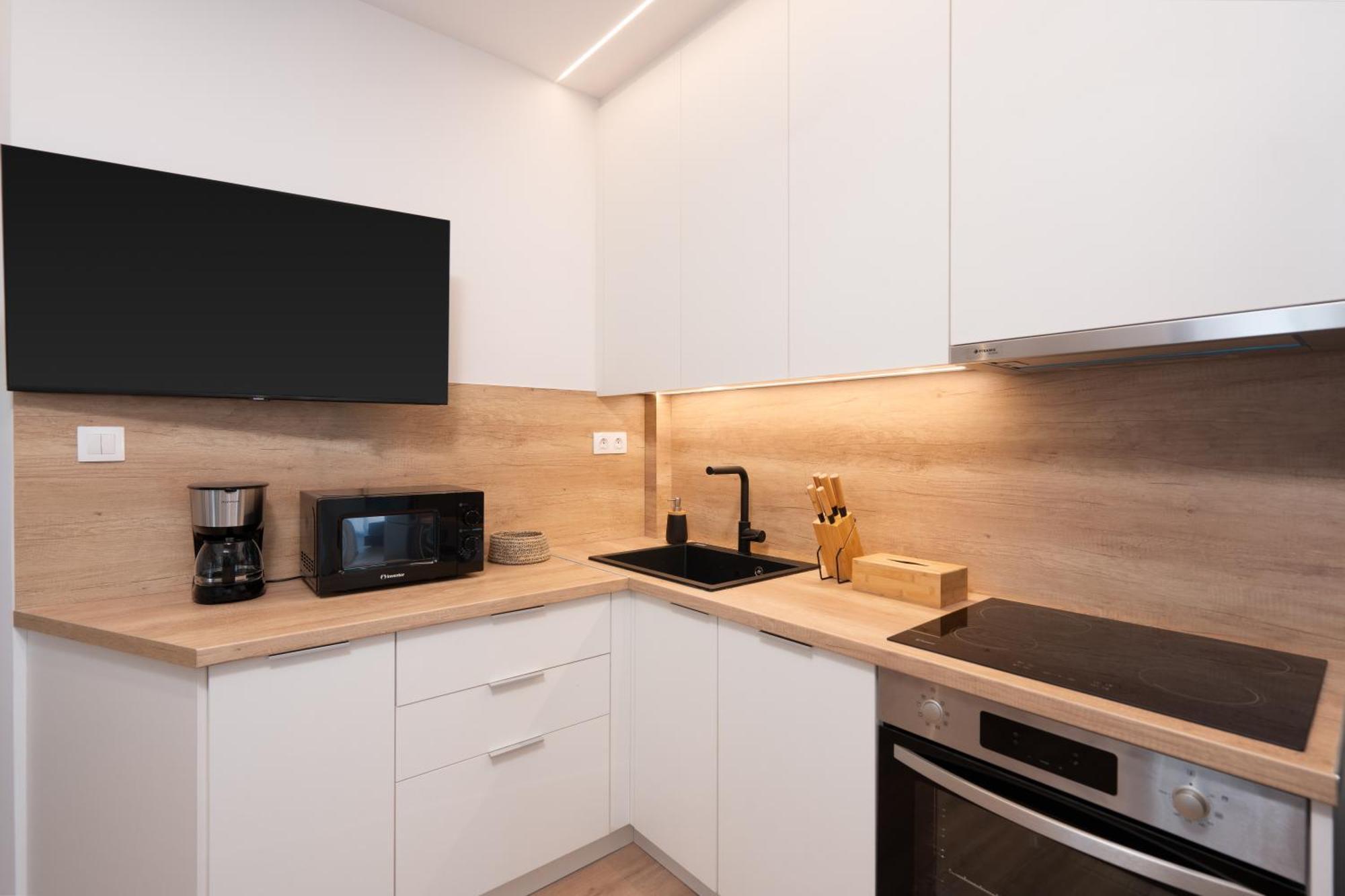 Kosmos Luxury Residences *