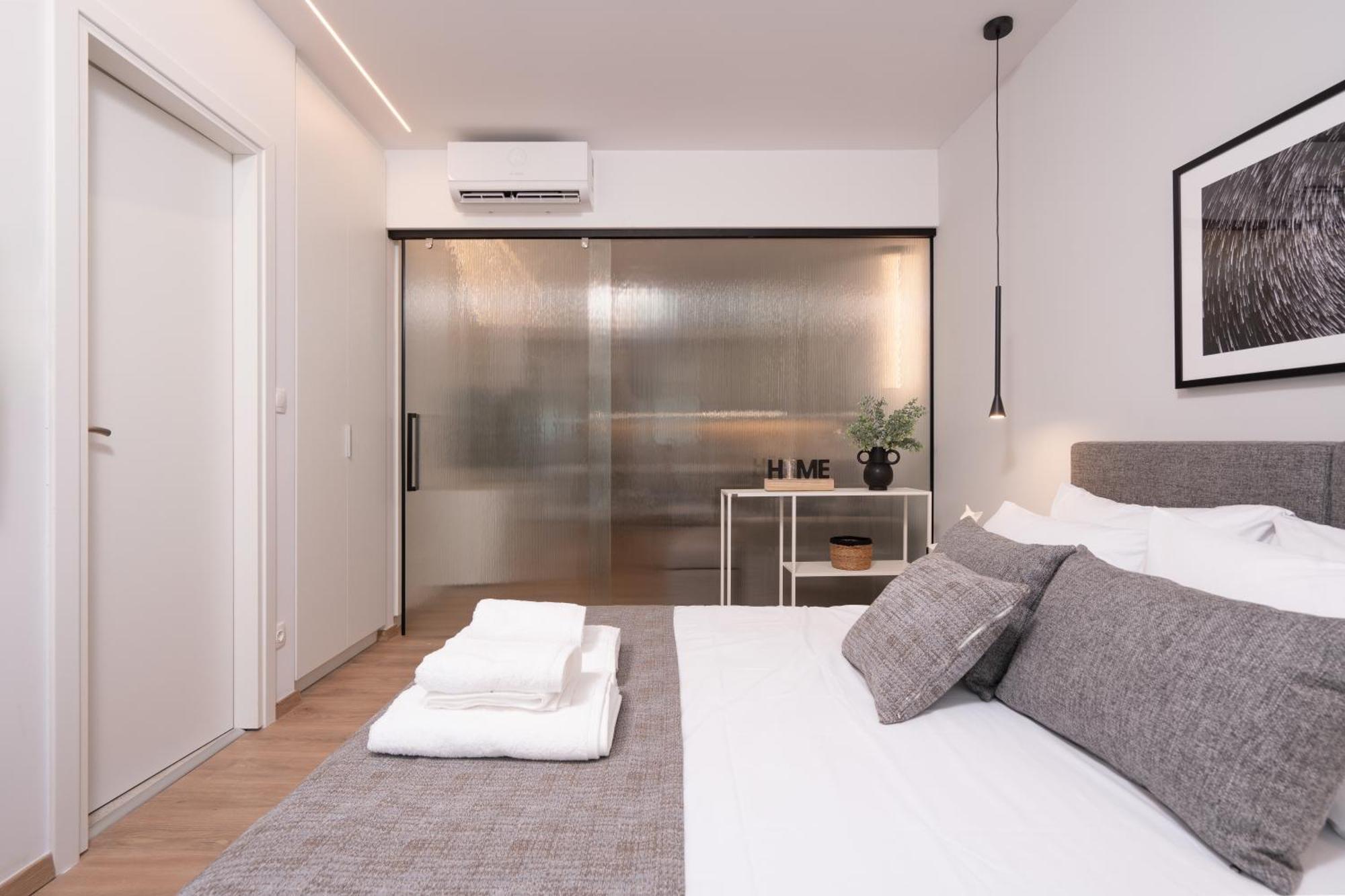 Kosmos Luxury Residences Apartment *