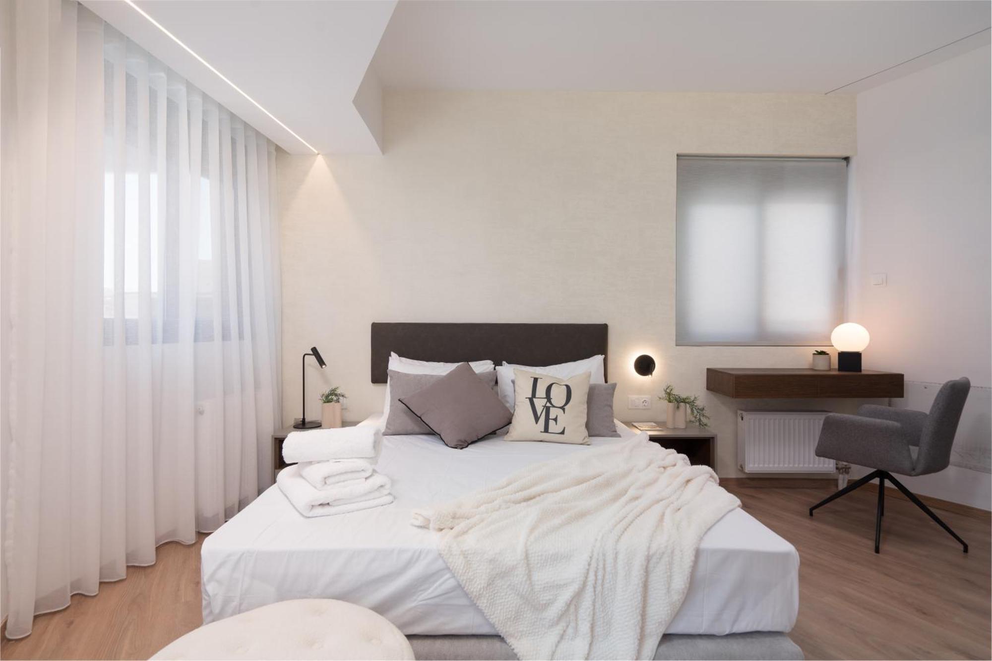 Kosmos Luxury Residences *