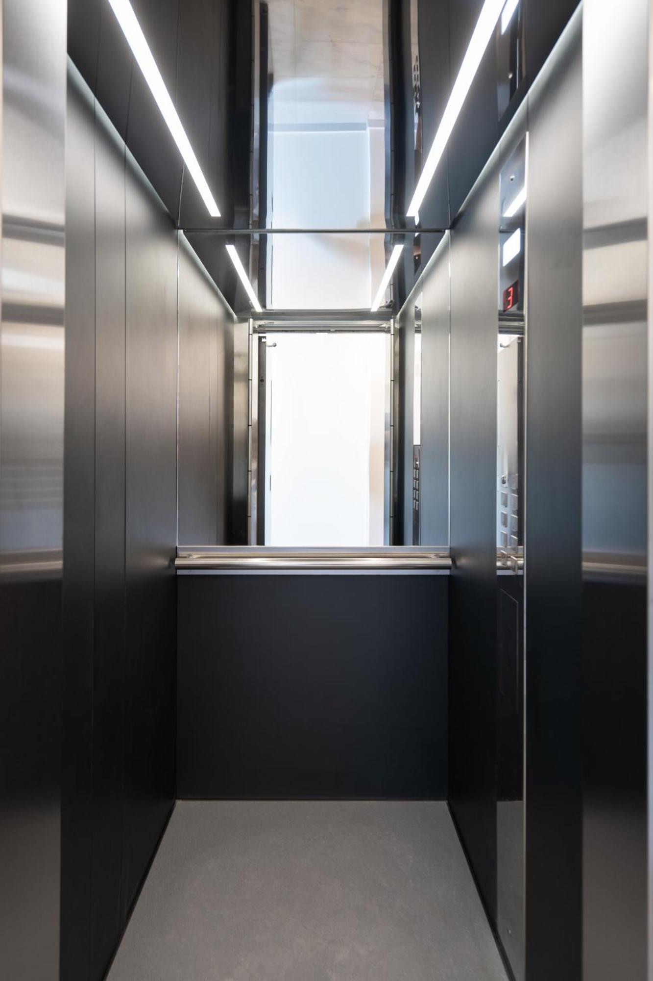 Kosmos Luxury Residences Apartment